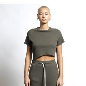 Twenty Montreal Everest Raglan Crop XS